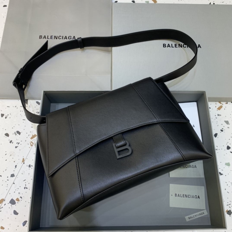 Ba*len*cia*ga hourglass bags